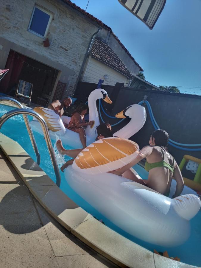 Bed and Breakfast Grande Chambre D'Hote Pour 4 A 5 Personnes Chef-Boutonne Exteriér fotografie