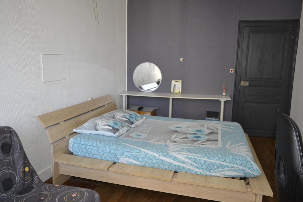 Bed and Breakfast Grande Chambre D'Hote Pour 4 A 5 Personnes Chef-Boutonne Exteriér fotografie